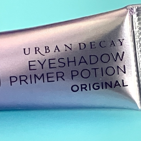 ๐ $6 - Urban Decay Eyeshadow Primer Potion Original Travel Sz 2ml/.06oz - Picture 4 of 8